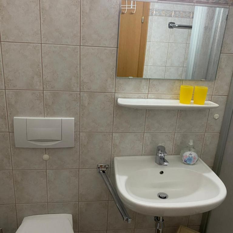 Appartements Schitter - Apartment with Shower - 11