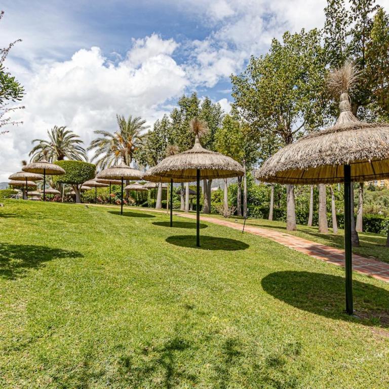 Benalbeach Excellent studio with good views - One-Bedroom Apartment - 15