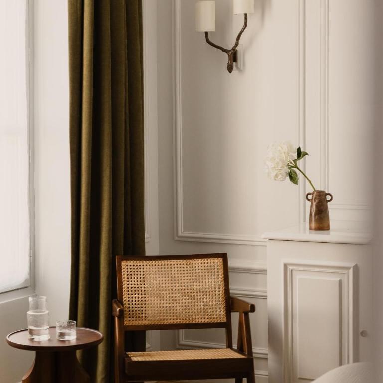 Hôtel Bourgogne & Montana - Chambre Deluxe - 4