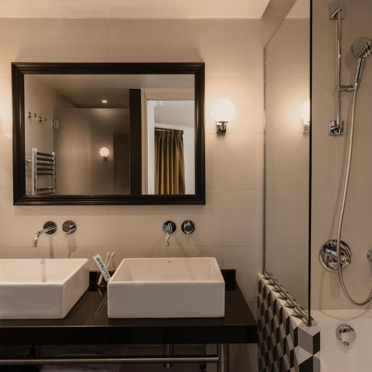 Hôtel Bourgogne & Montana - Chambre Privilège - 1