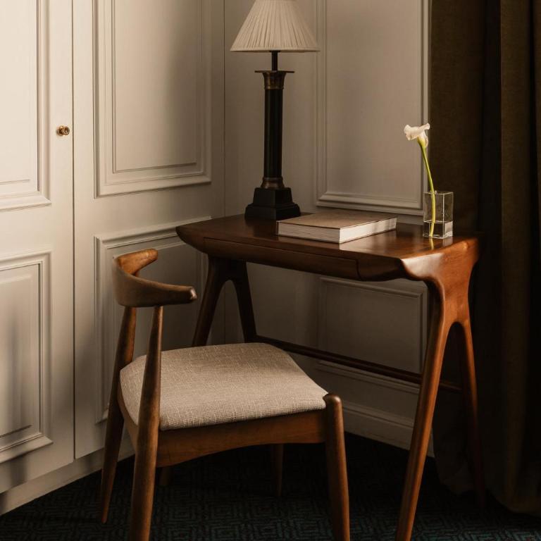 Hôtel Bourgogne & Montana - Chambre Supérieure - 6