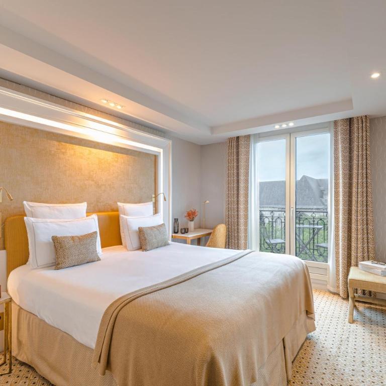 Hôtel Madison - Chambre Supérieure - Vue sur Église de Saint-Germain-des-Prés - 1