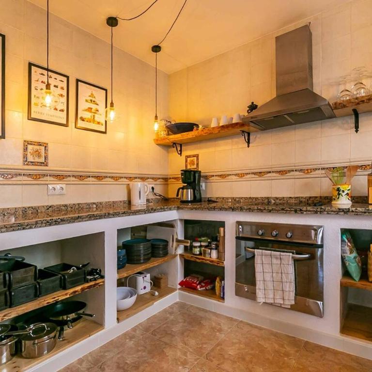 125- Beautiful Andalusian House with Private Patio - Casa de 3 dormitorios - 14
