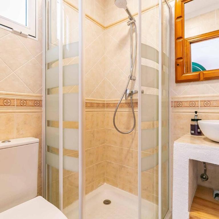 125- Beautiful Andalusian House with Private Patio - Casa de 3 dormitorios - 24