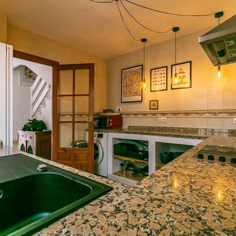 125- Beautiful Andalusian House with Private Patio - Casa de 3 dormitorios - 15