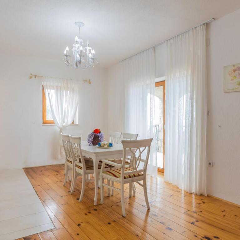 Castello degli Aranci Eco Resort - King Suite with Sea View - 3