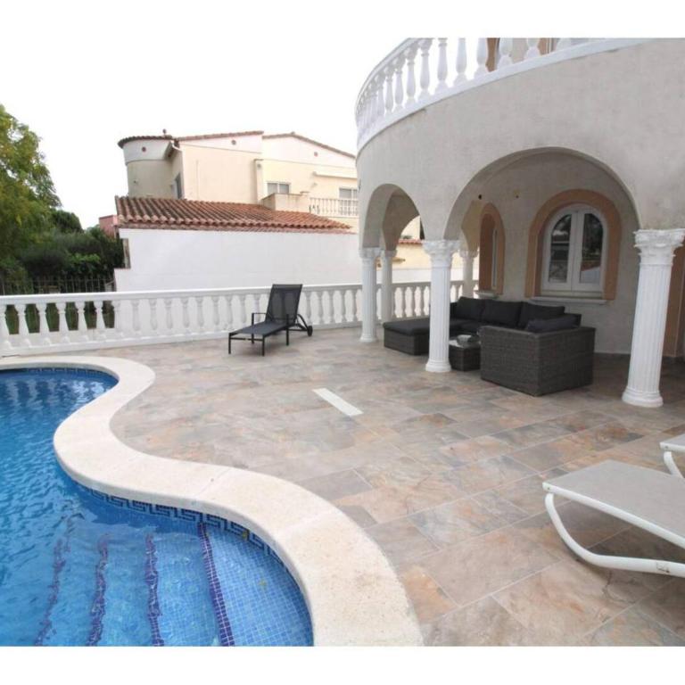 Grande villa familiale avec piscine, près plage et canaux - Villa - 2