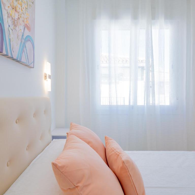 Cubo's La Perla Town Center House - Vacation Home - 23