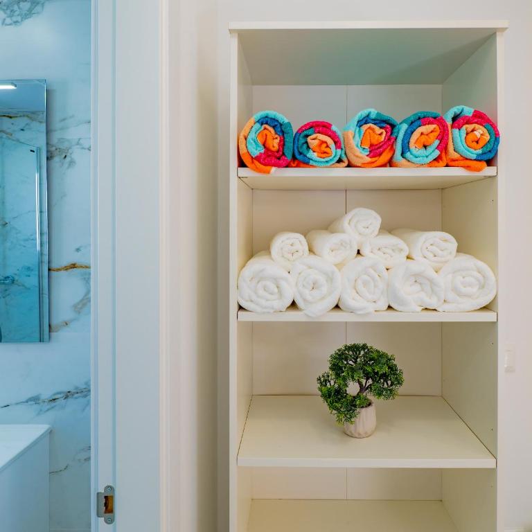 Cubo's La Perla Town Center House - Vacation Home - 26