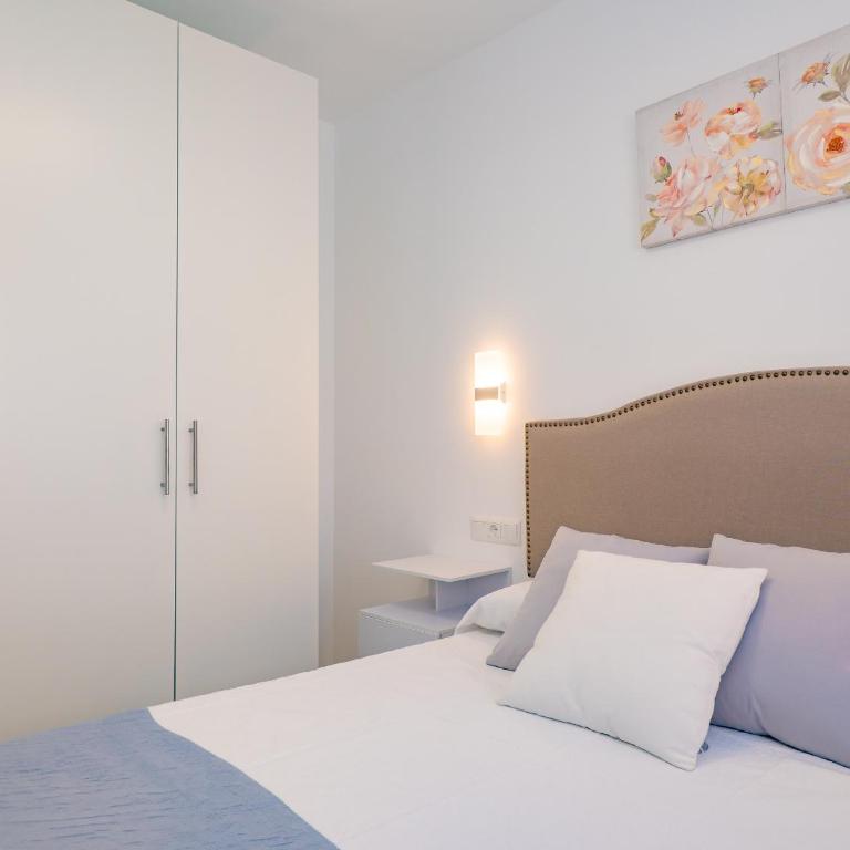 Cubo's La Perla Town Center House - Vacation Home - 37