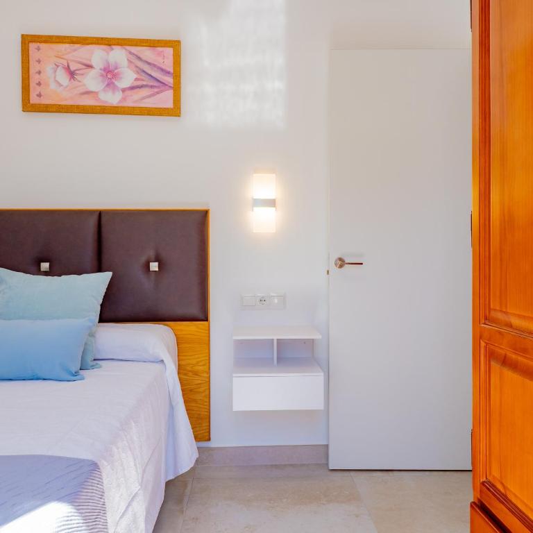 Cubo's La Perla Town Center House - Vacation Home - 41