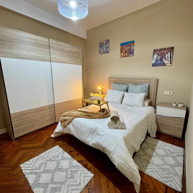 Centro Peatonal 5 Habitaciones con Balcón - Apartment mit 5 Schlafzimmern - 76