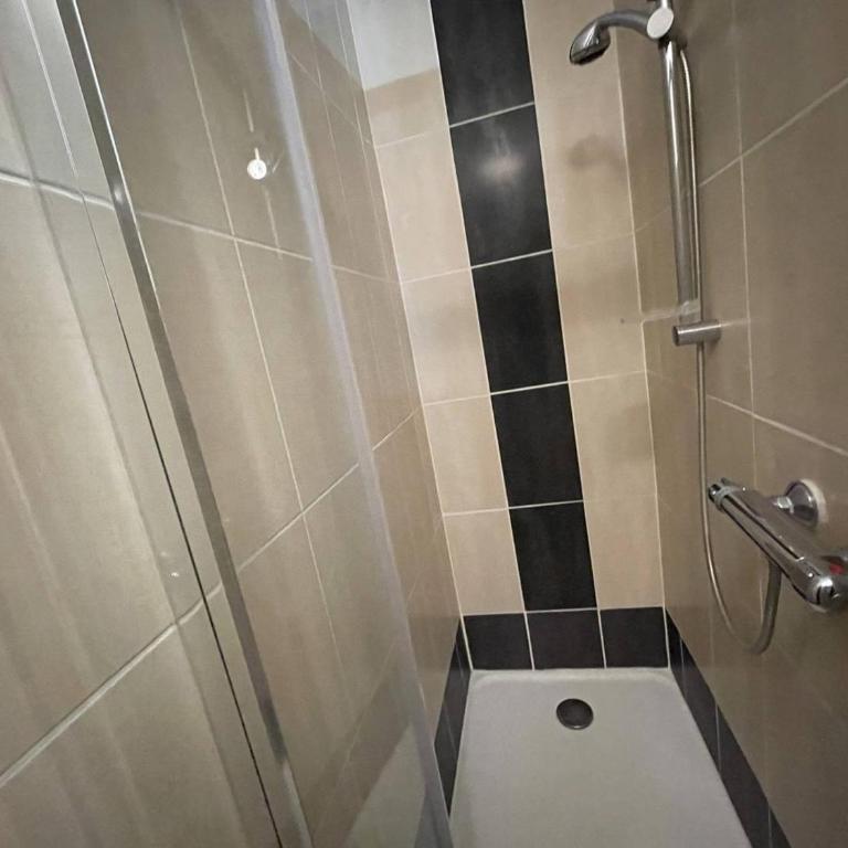 Appartement T3 spacieux, 6 couchages à Saint-Cyprien Plage, proche port et commerces, parking sécurisé - FR-1-106-38 - Apartment - 21