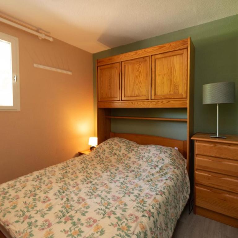 Appartement T2 avec piscine et parking, 700m plage, 4-6 pers. - FR-1-803-93 - Appartement - 5
