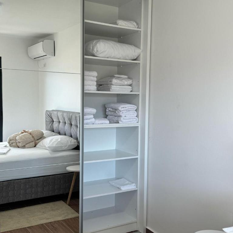 Mellas Premium Apartment - Two-Bedroom Apartment - 18