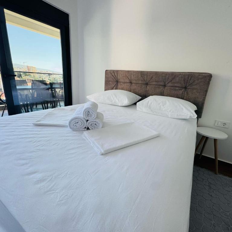 Mellas Premium Apartment - Two-Bedroom Apartment - 17