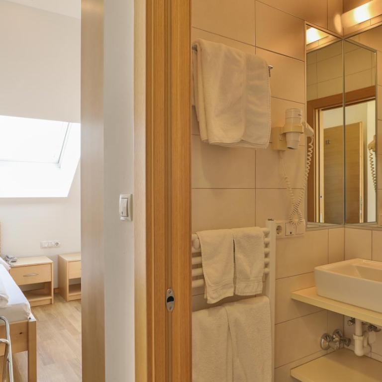 Hotel Sparerhof - Zweibettzimmer - 7