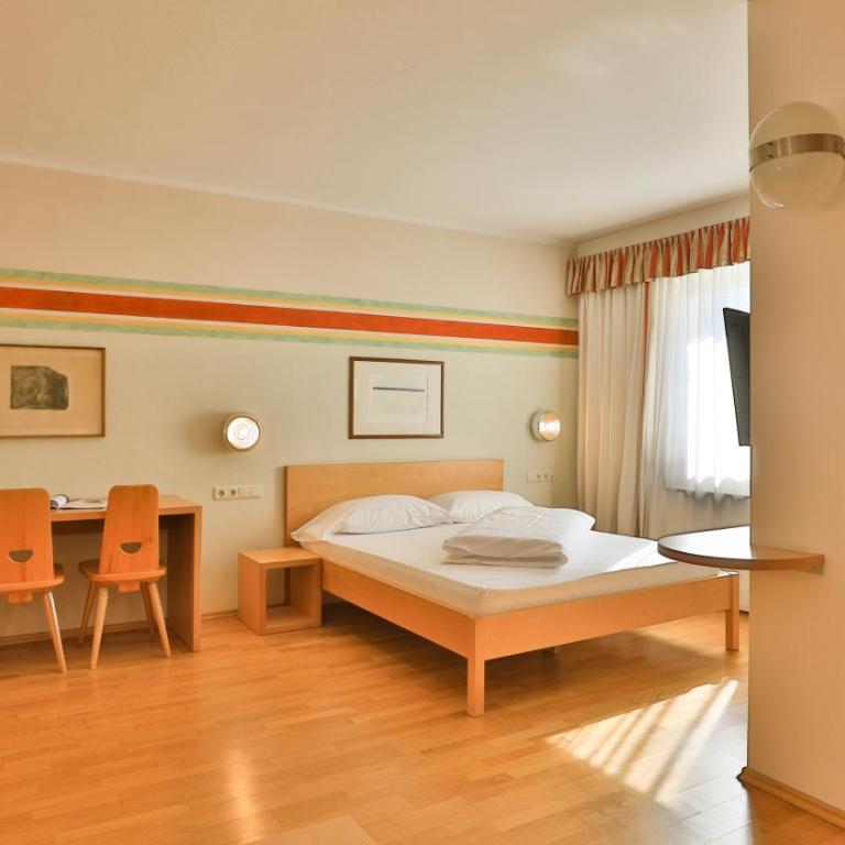 Hotel Sparerhof - Vierbettzimmer - 8