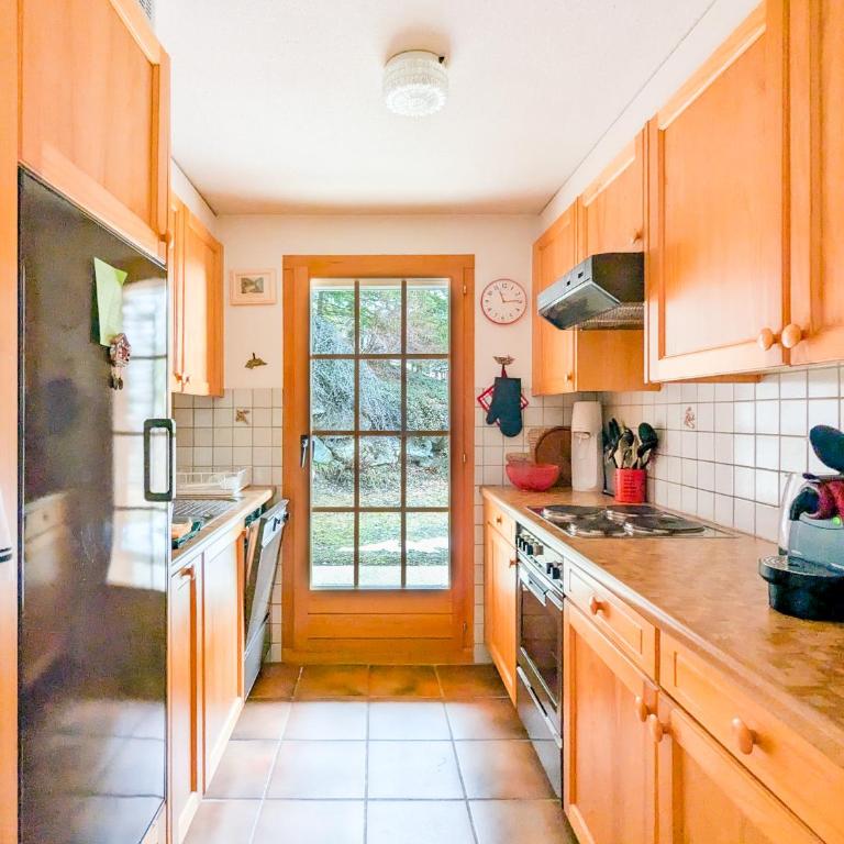 Centered Ski/Swim Ap. w/ private yard & fireplace - Apartment mit 1 Schlafzimmer - 15