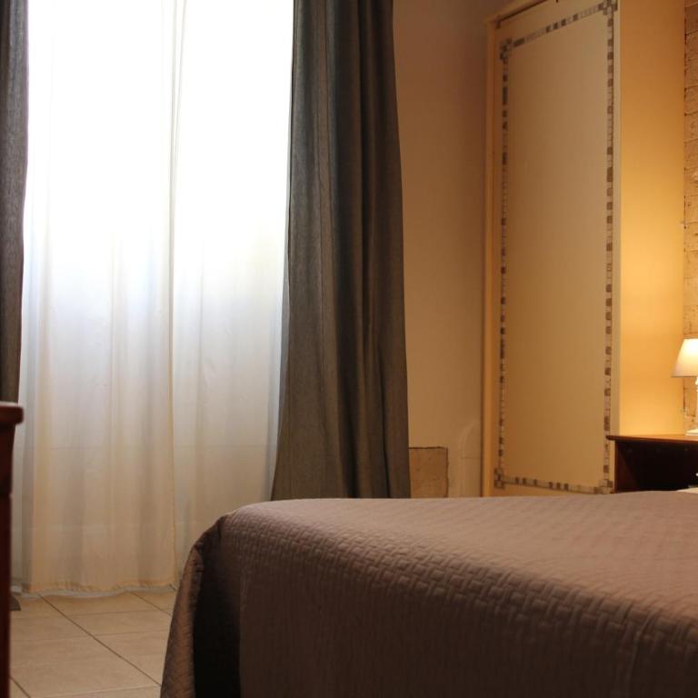 Bed & Tower - Camera Matrimoniale con Bagno Privato Esterno - 15