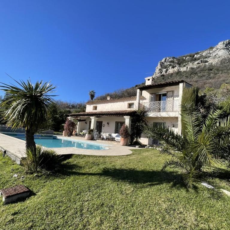 Villa with 180 degree sea view ! - Villa avec Piscine Privée - 11