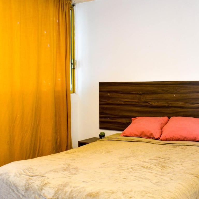 Casa Talento hostal hotel coliving - Double Room with Shared Bathroom - 9