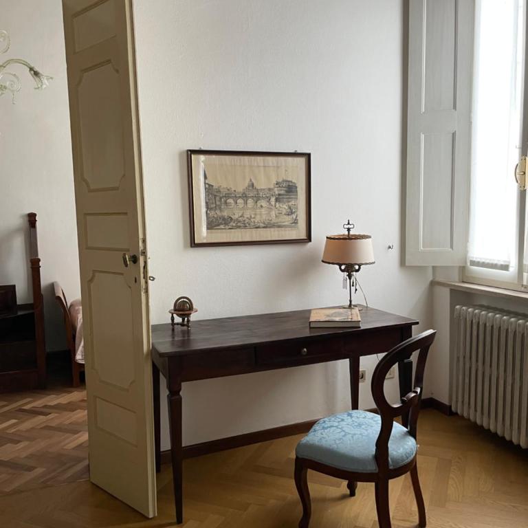 Palazzo 1500 Frescobaldi - Piano nobile x 5 - A Casa di Alfonso - Three-Bedroom Apartment - 17