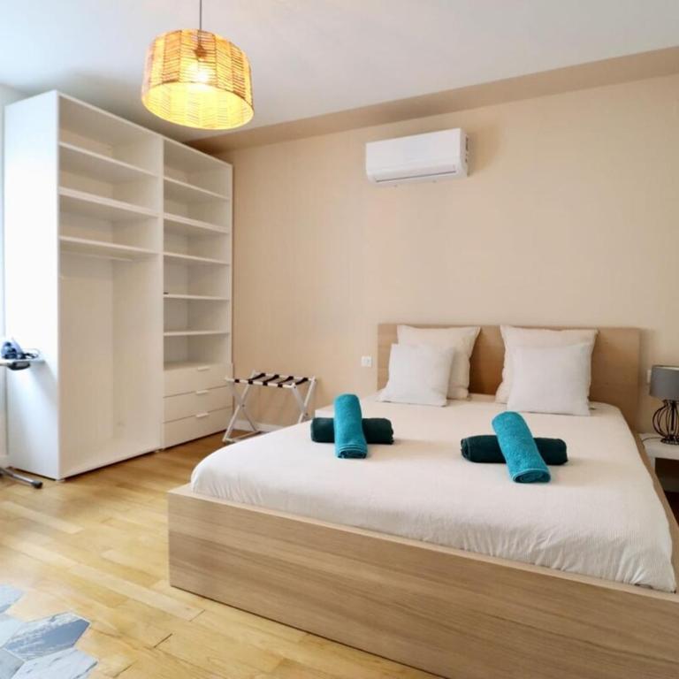 Génial T4 90m2 cosy&clim 3 CHB 2 SDB - tram 5min du centre de Strasbourg - Three-Bedroom Apartment - 1
