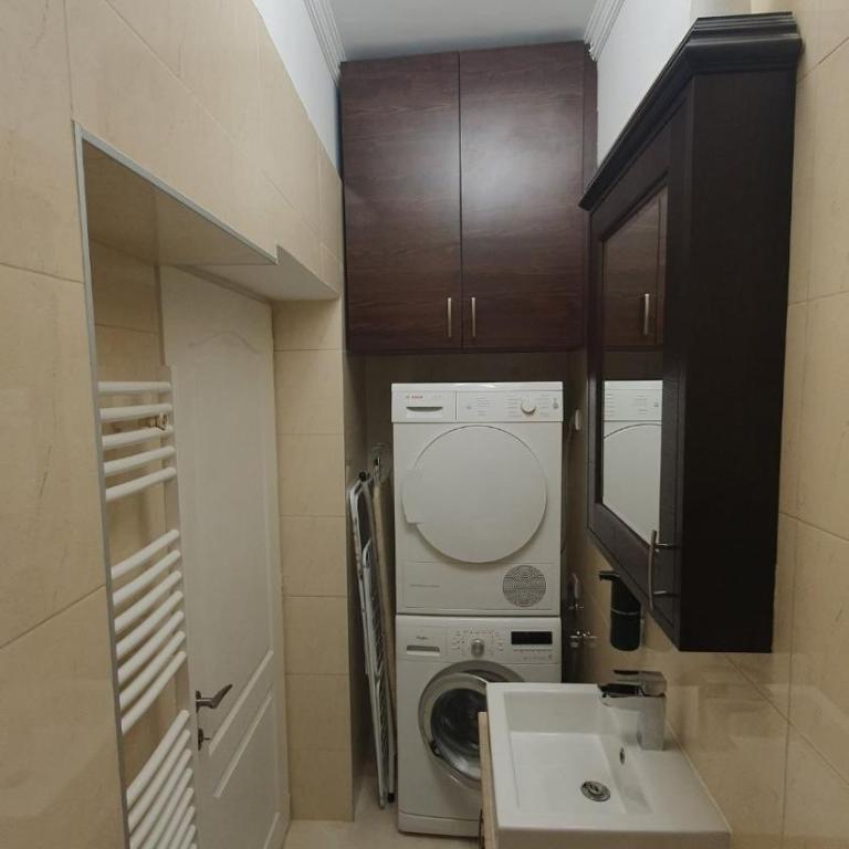 World Traveler - One-Bedroom Apartment - 4