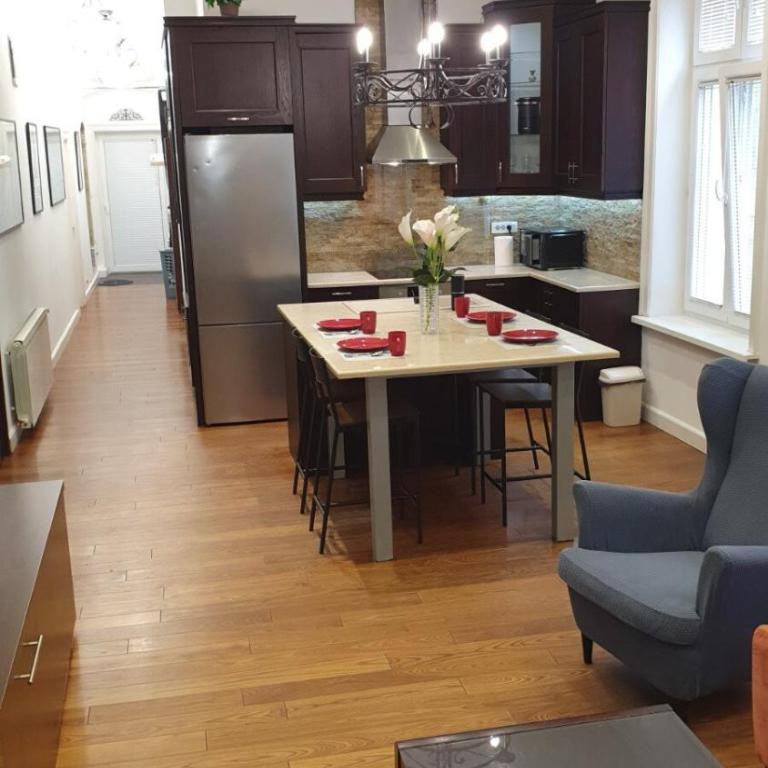 World Traveler - One-Bedroom Apartment - 7