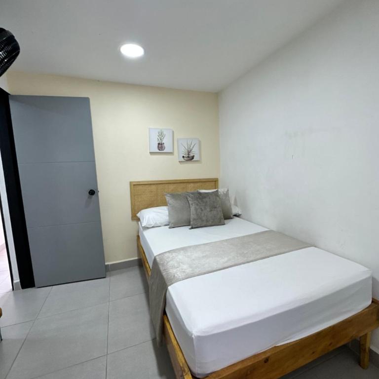 Casa amplia en Medellín Ideal para grupos y familias grandes - Casa de 7 dormitorios - 4