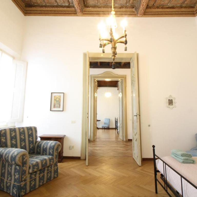 Palazzo 1500 Frescobaldi - Piano nobile x 5 - A Casa di Alfonso - Three-Bedroom Apartment - 14