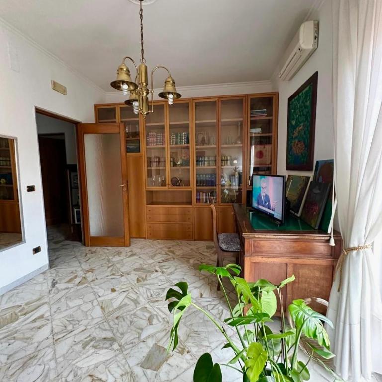 Derossi63 - Two-Bedroom Apartment - 14