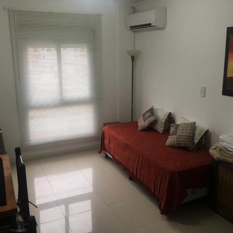 Zona Universidad del Sur con cochera incluida - Apartamento de 1 dormitorio - 2