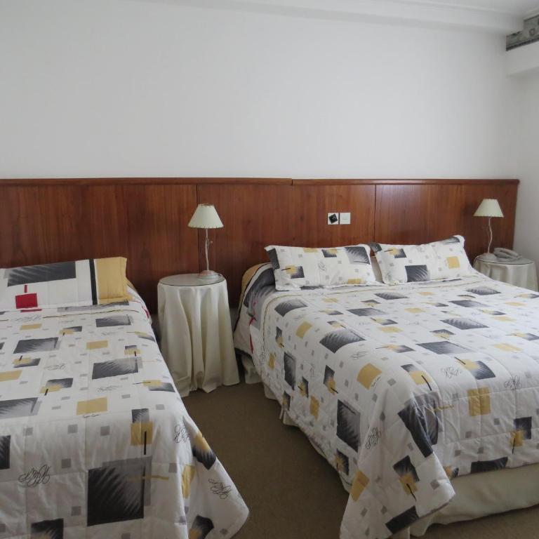 Hotel Bastit - Habitación Familiar - 5