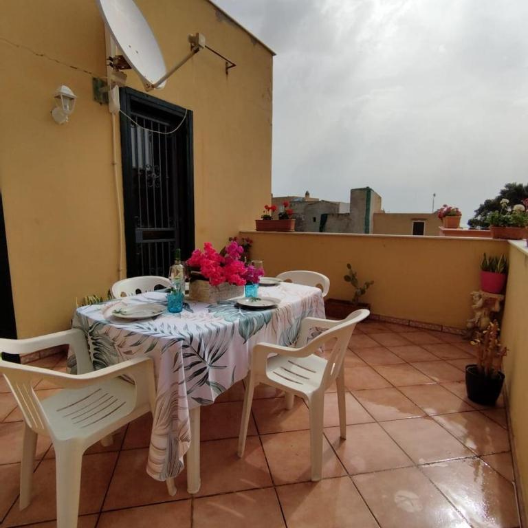 Casa Maria Elena - Two-Bedroom House - 16