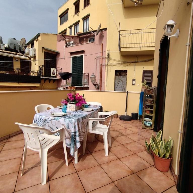 Casa Maria Elena - Two-Bedroom House - 33