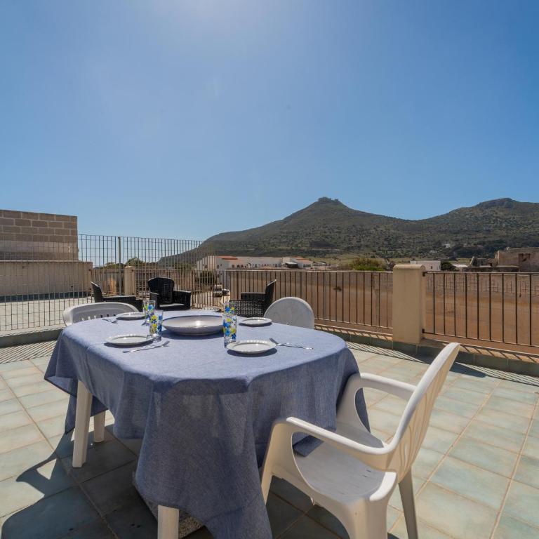 Vista Mare e Castello Favignana - Casa con 2 Camere da Letto - 24