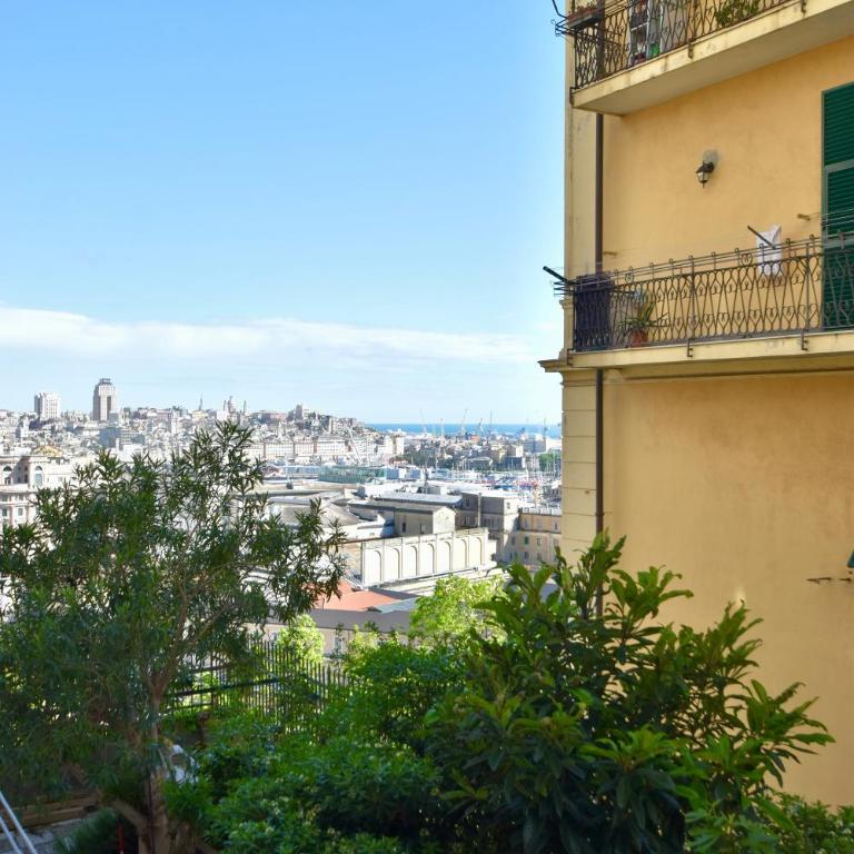La Casa sulla Mattonata accogliente appartamento su una tipica creuza genovese con splendida vista e a pochi passi dalla Stazione Principe - Two-Bedroom Apartment with Harbor View - 1