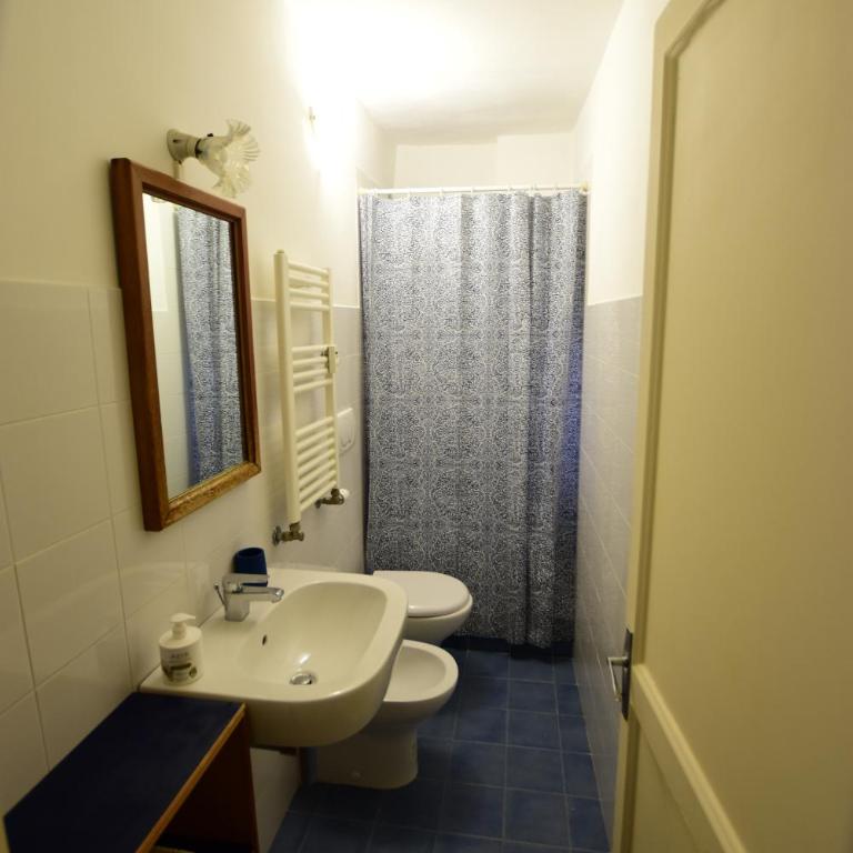 La Casa sulla Mattonata accogliente appartamento su una tipica creuza genovese con splendida vista e a pochi passi dalla Stazione Principe - Two-Bedroom Apartment with Harbor View - 60