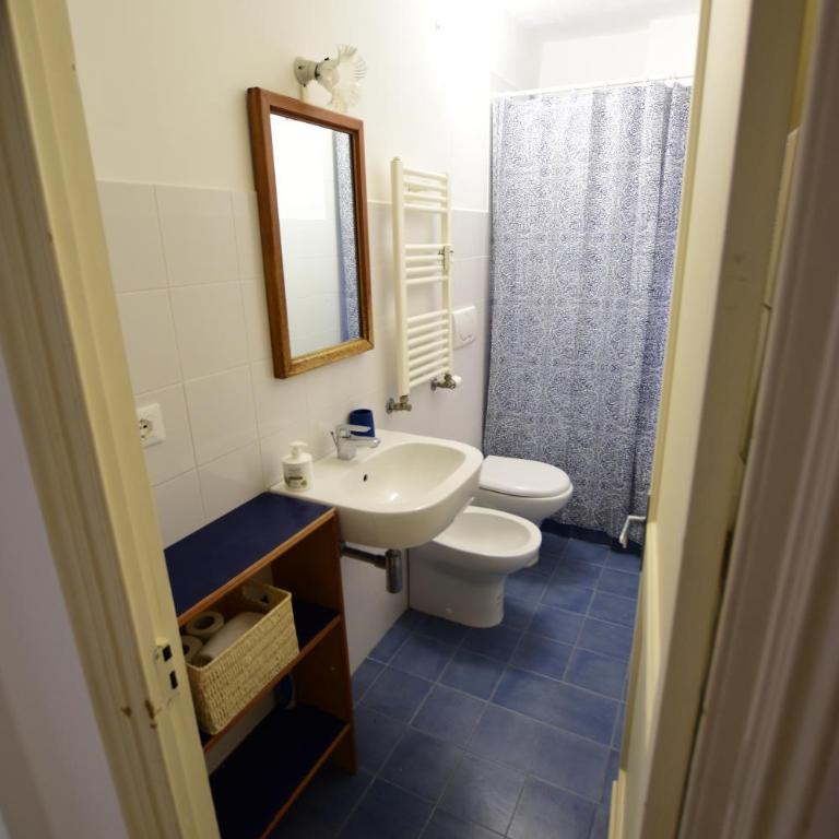 La Casa sulla Mattonata accogliente appartamento su una tipica creuza genovese con splendida vista e a pochi passi dalla Stazione Principe - Two-Bedroom Apartment with Harbor View - 53