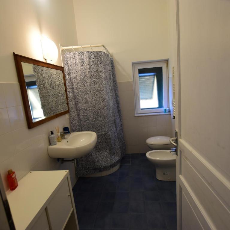 La Casa sulla Mattonata accogliente appartamento su una tipica creuza genovese con splendida vista e a pochi passi dalla Stazione Principe - Two-Bedroom Apartment with Harbor View - 76