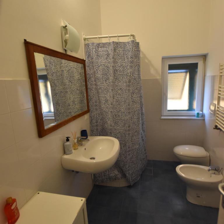 La Casa sulla Mattonata accogliente appartamento su una tipica creuza genovese con splendida vista e a pochi passi dalla Stazione Principe - Two-Bedroom Apartment with Harbor View - 75