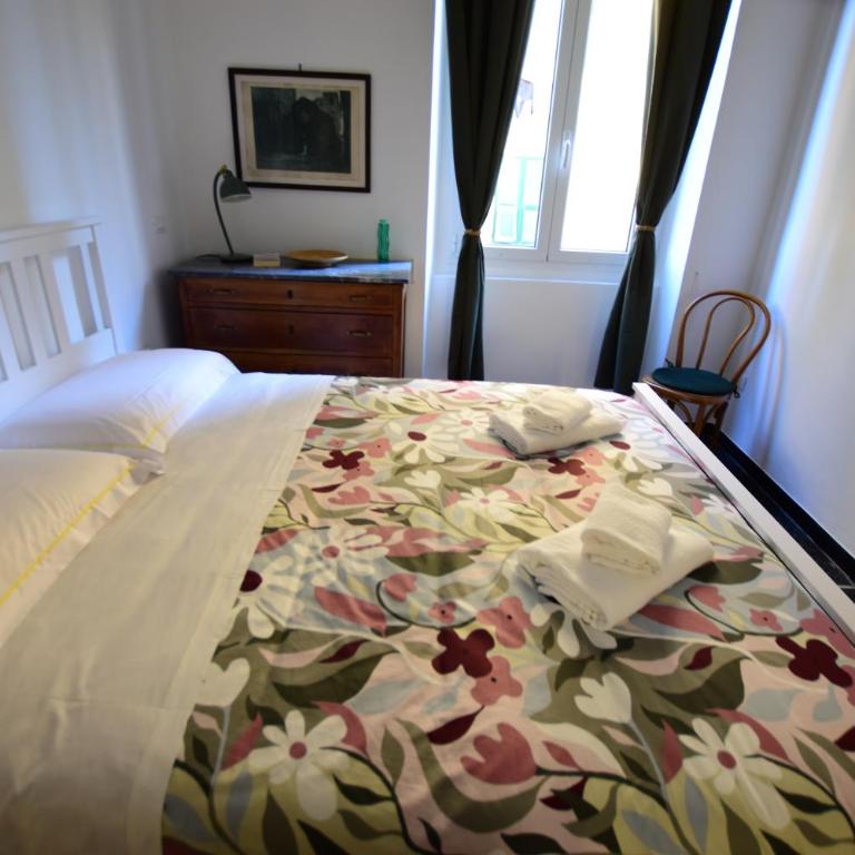 La Casa sulla Mattonata accogliente appartamento su una tipica creuza genovese con splendida vista e a pochi passi dalla Stazione Principe - Two-Bedroom Apartment with Harbor View - 100