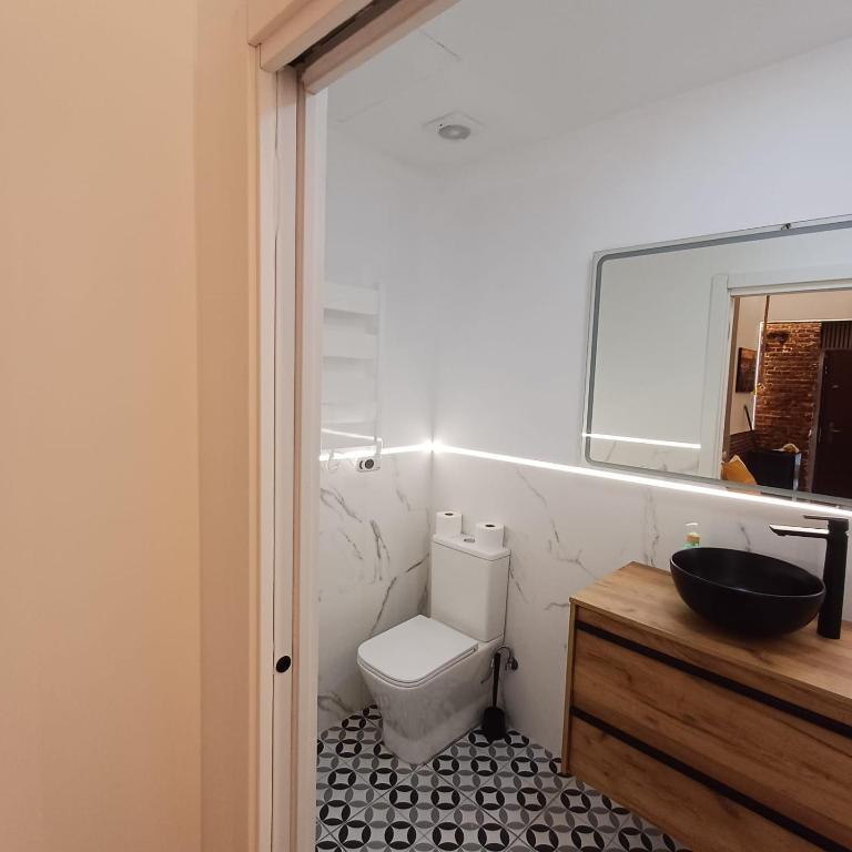 Apartamentos Lope de Haro - One-Bedroom Apartment - 13