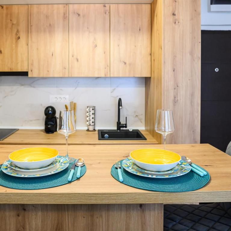 Bright & Modern Apt - CityCenter - One-Bedroom Apartment - 15