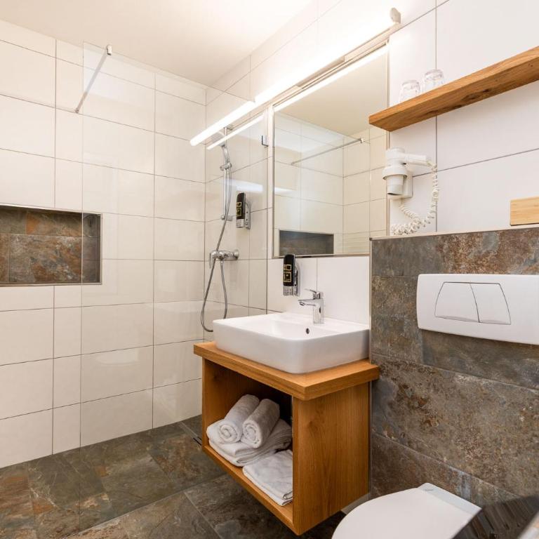 Haus am Hammerrain - Doppelzimmer mit Balkon - 9