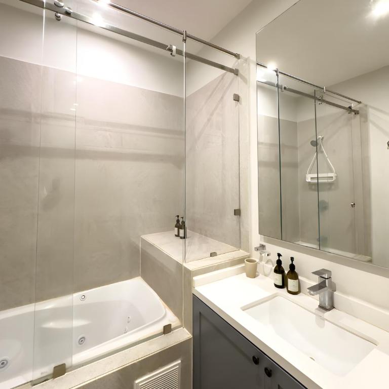 LASAI Casa Puebla - Deluxe One-Bedroom Apartment - 1