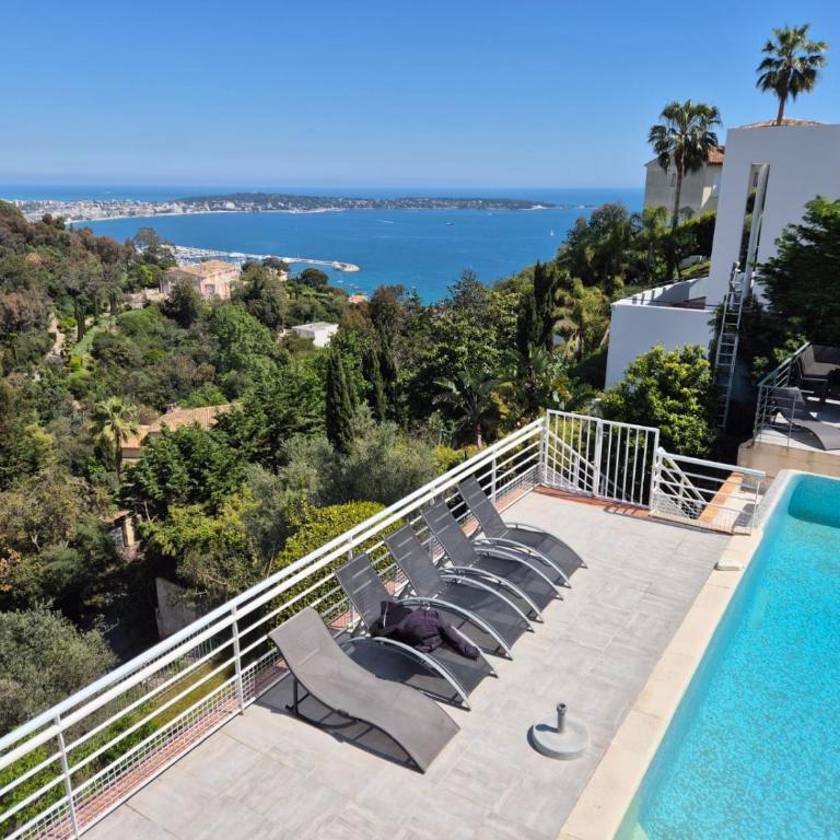 Cannes-SuperCannes-GolfeJuan--VILLA ALAMP--Piscine--Vue mer exceptionnelle - Villa avec Piscine Privée - 2