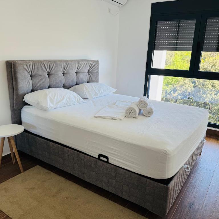 Mellas Premium Apartment - Two-Bedroom Apartment - 14